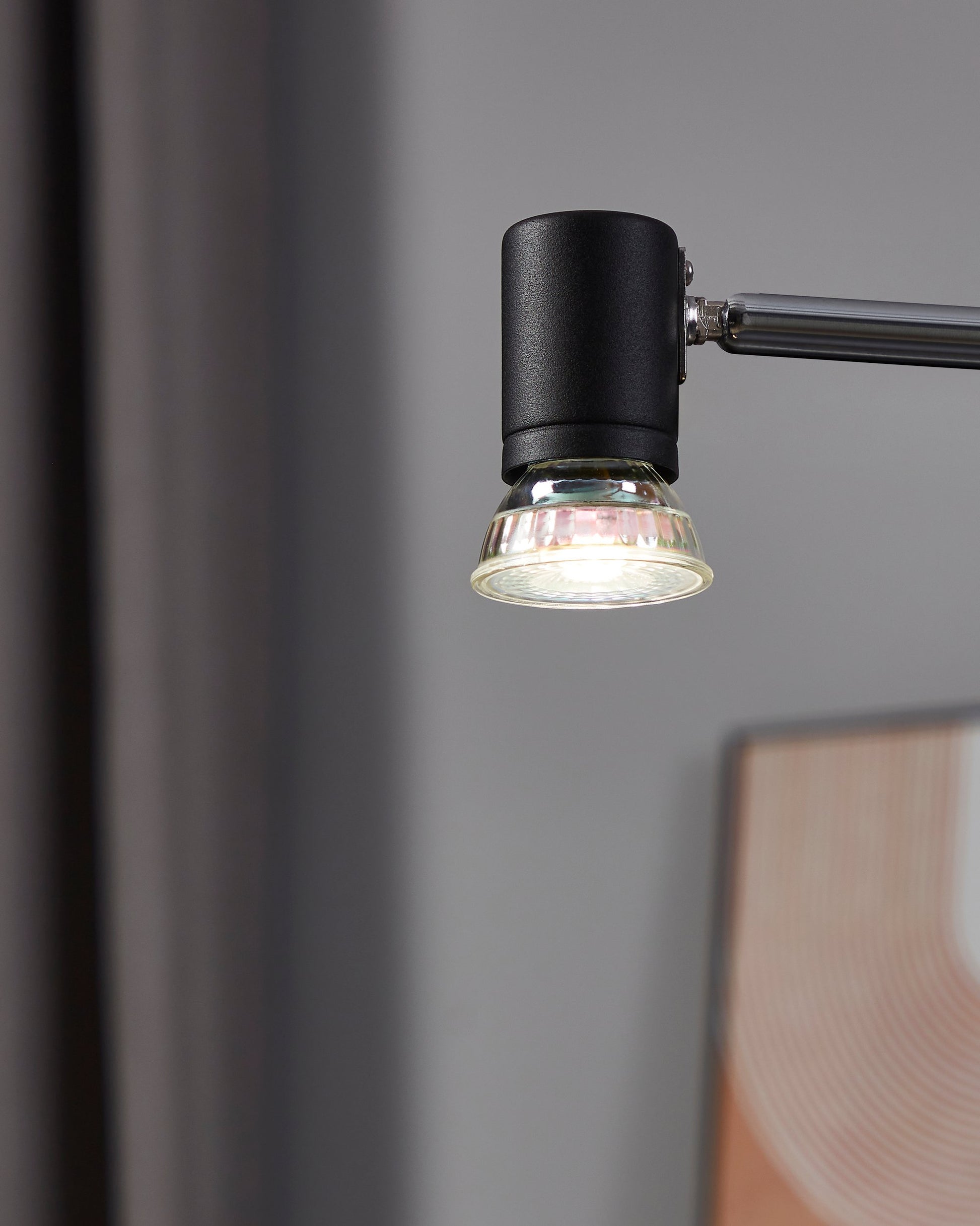 LM_LED_GU10 AMP L54  DM50 4000K GU10 2X3W