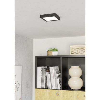 FUEVA 6 SP PLASTICO NEGRO L150 H25  2795K LED 1100LM 7W IP20